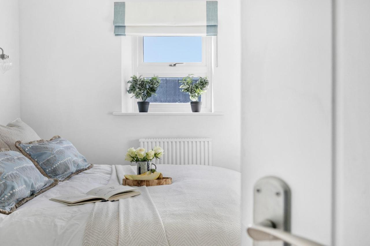 The Seaview Suites At The Corbyn Apartments Torquay Esterno foto
