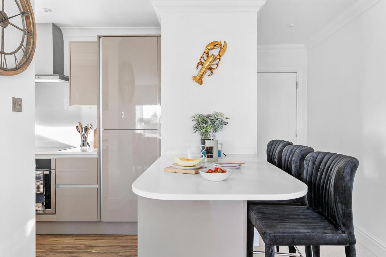 The Seaview Suites At The Corbyn Apartments Torquay Esterno foto